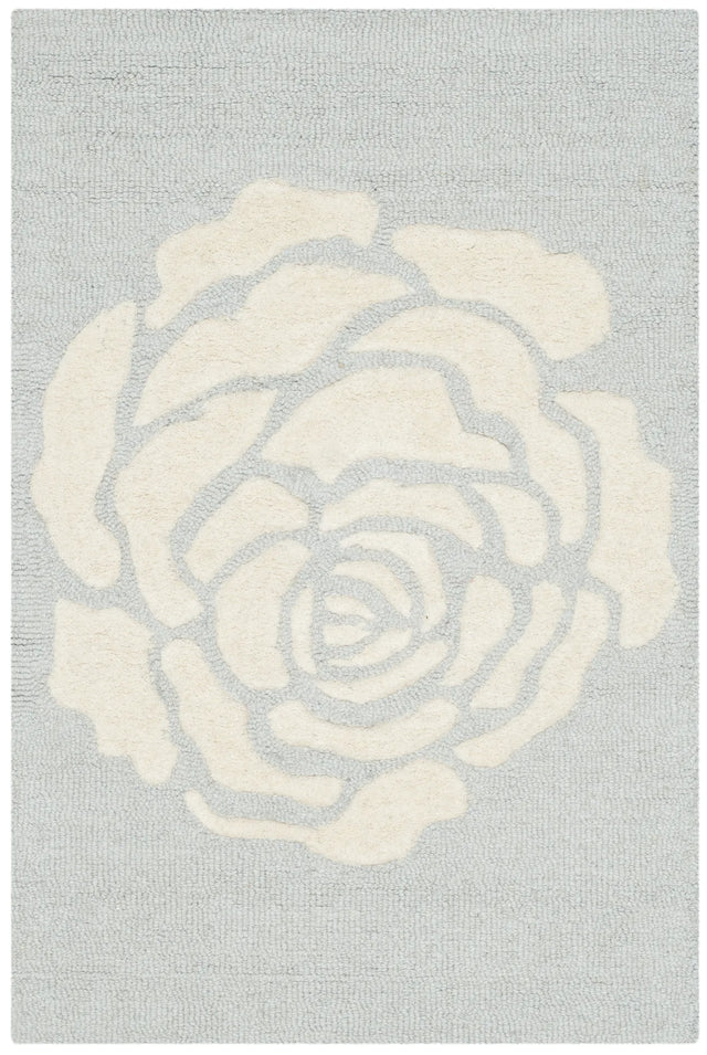 Safavieh Cambridge 2'-0" x 3'-0" Rug in Grey / Ivory