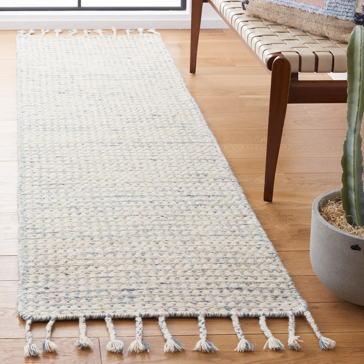 Safavieh Casablanca 2'-3" x 8'-0" Rug in Light Blue / Ivory