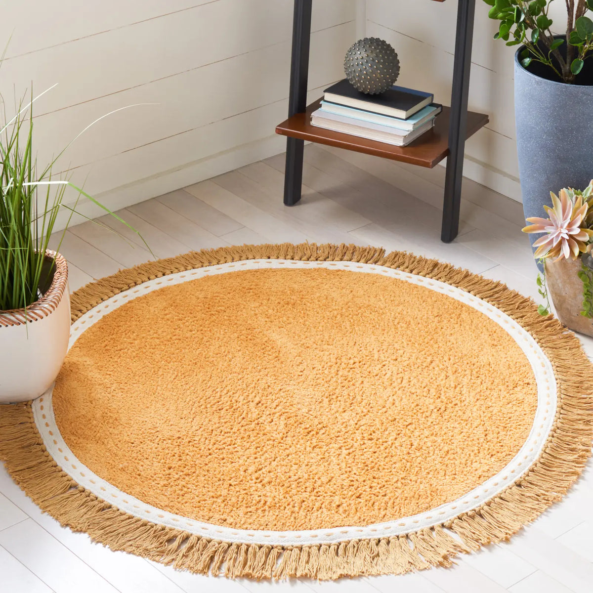 Safavieh Easy Care 3'-0" x 3'-0" Rug in Yellow / Ivory