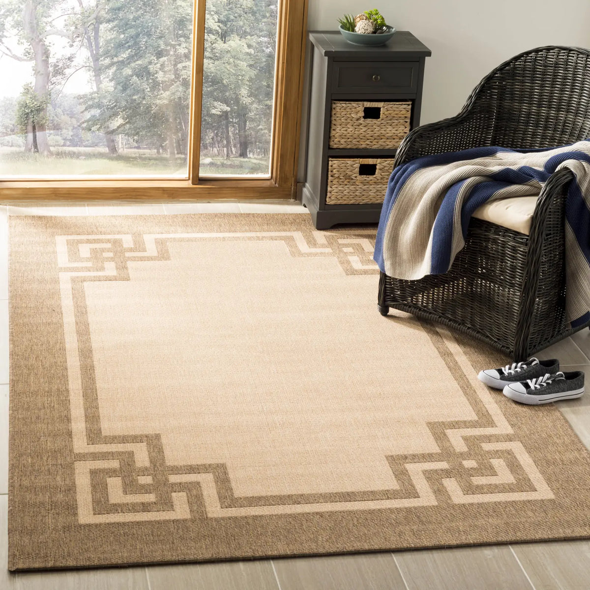 Safavieh Martha Stewart 4'-0" x 5'-7" Rug in Beige / Dark Beig