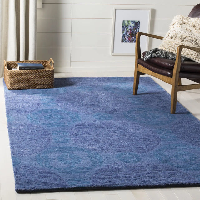 Safavieh Wyndham 5'-0" x 8'-0" Rug in Blue