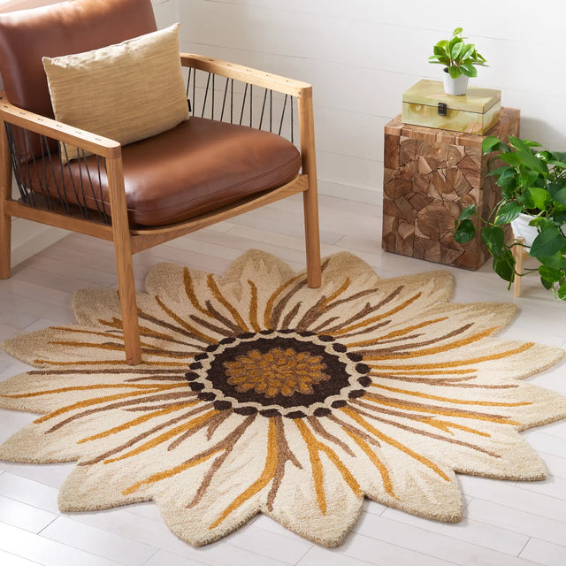 Safavieh Novelty 5'-0" x 5'-0" Rug in Gold / Beige