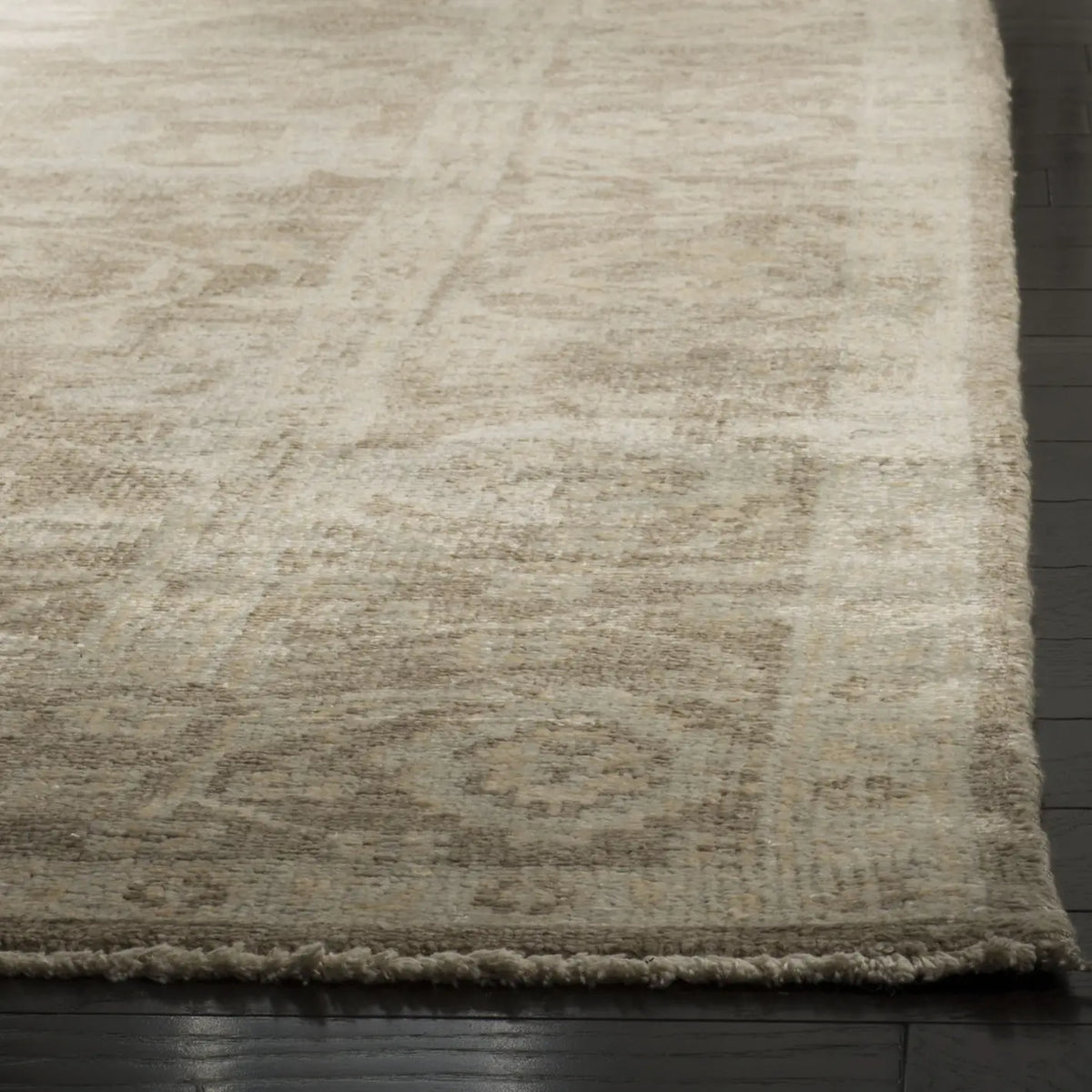 Safavieh Oushak 6'-0" x 9'-0" Rug in Grey / Grey
