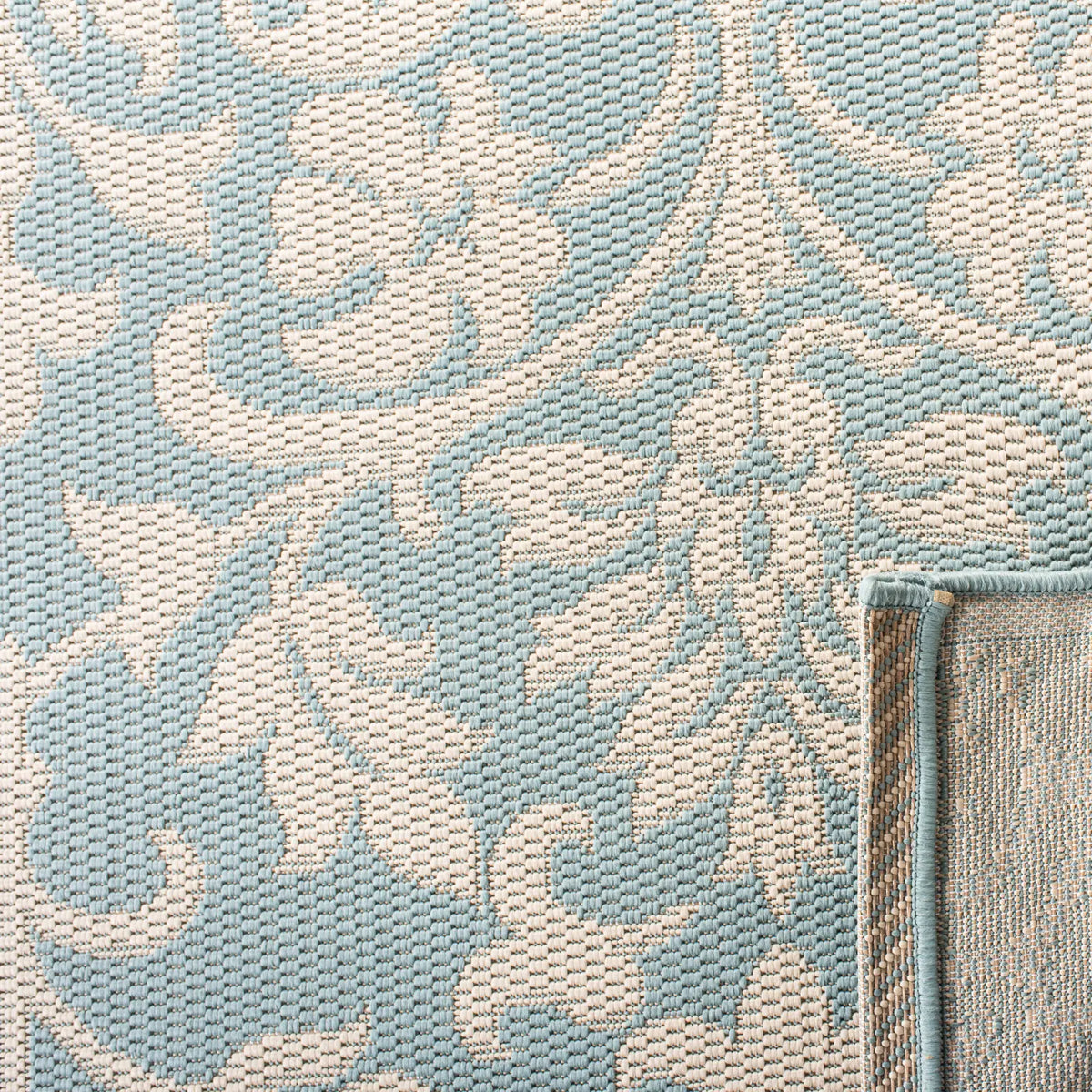 Safavieh Courtyard 5'-3" x 7'-7" Rug in Aqua / Cream
