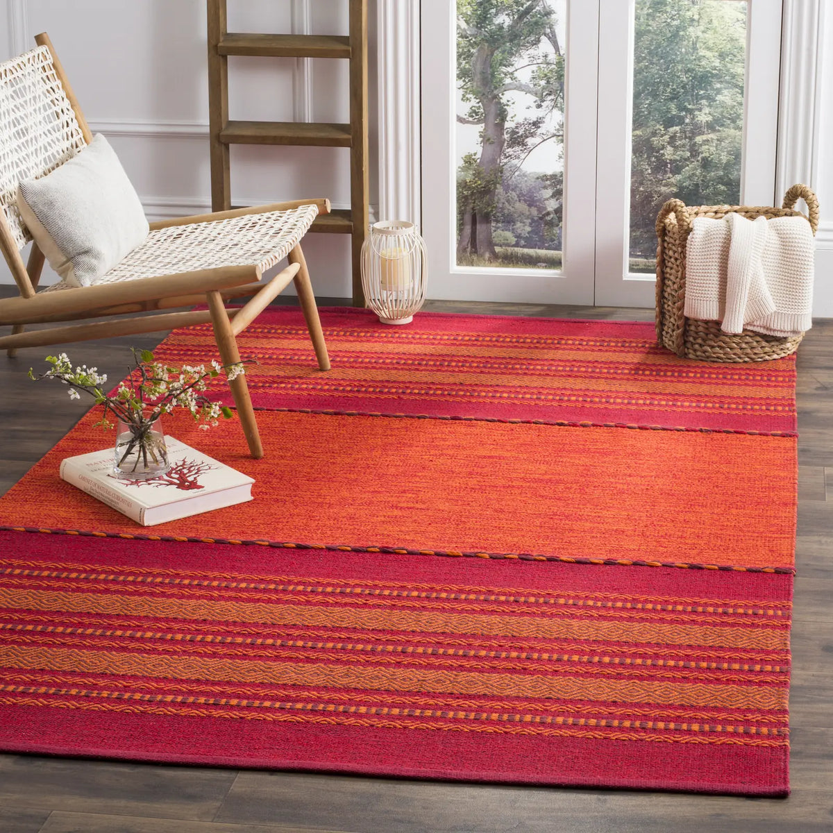 Safavieh Montauk 4'-0" x 6'-0" Rug in Orange / Red