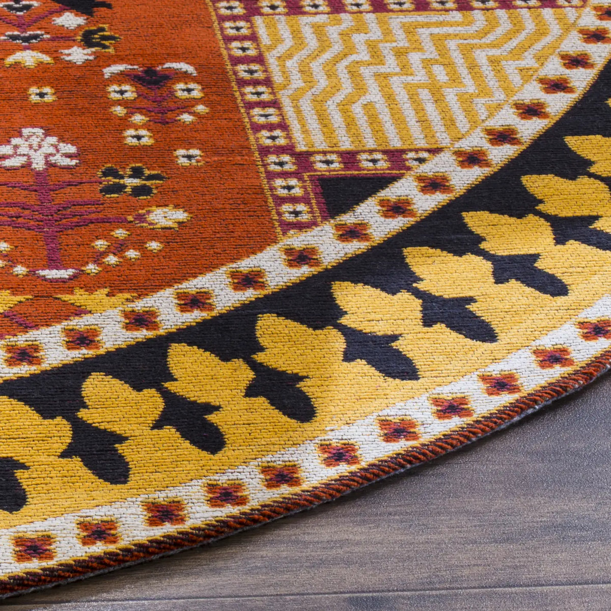 Safavieh Classic Vintage 6'-0" x 6'-0" Rug in Orange / Gold