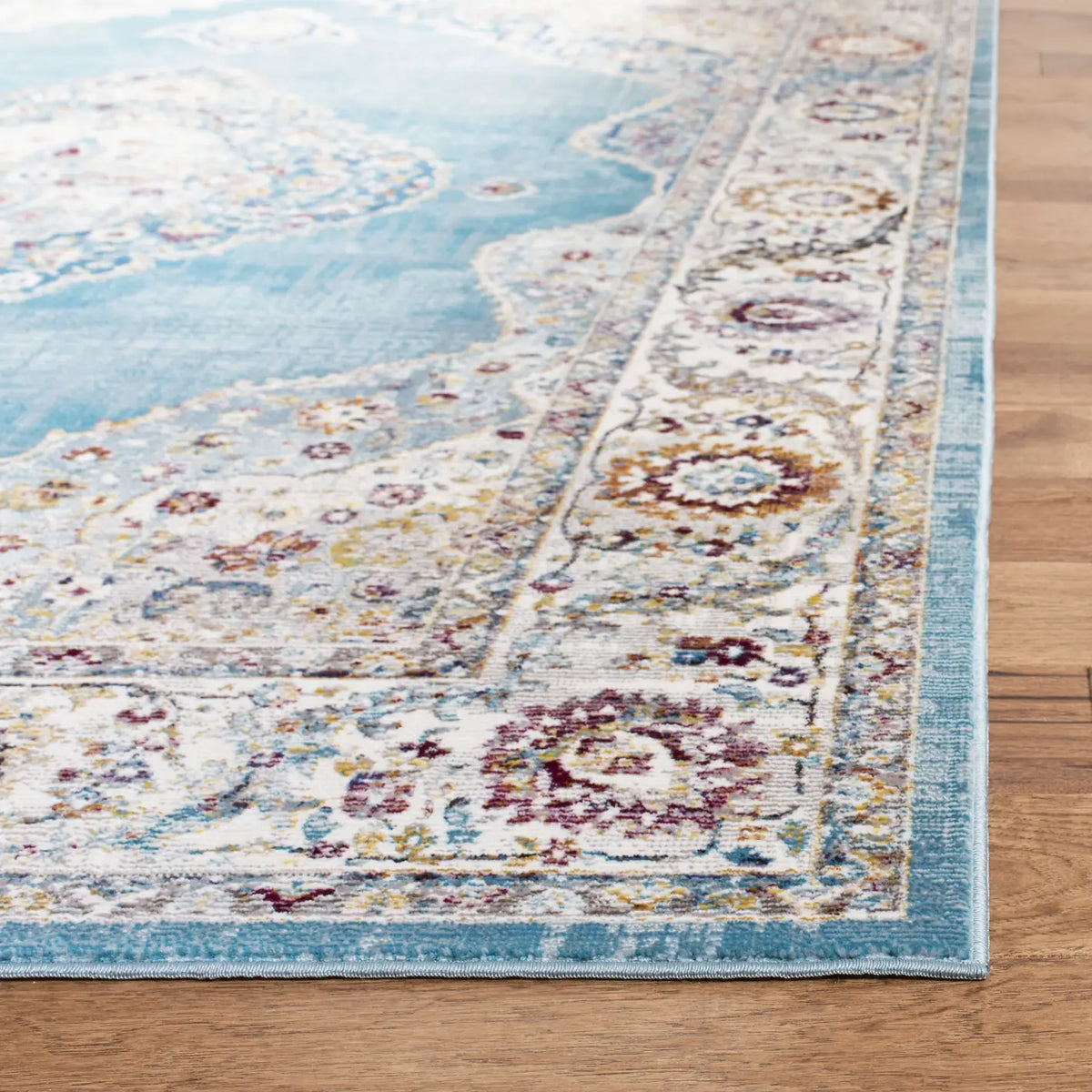 Safavieh Aria 4'-0" x 6'-0" Rug in Ivory / Navy