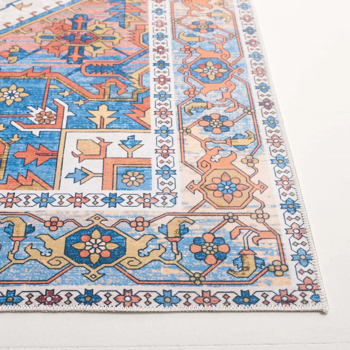Safavieh Arizona 4'-0" x 6'-0" Rug in Rust / Navy