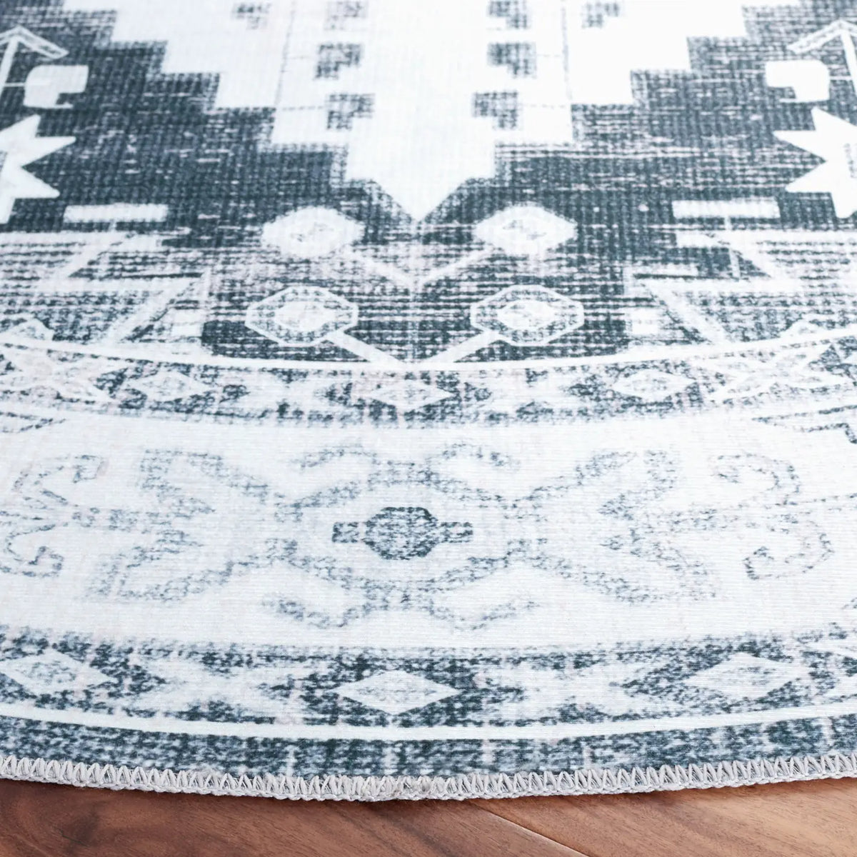 Safavieh Arizona 6'-0" x 6'-0" Rug in Grey Green / Ivory
