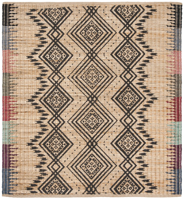 Safavieh Cape Cod 6'-0" x 6'-0" Rug in Natural / Black