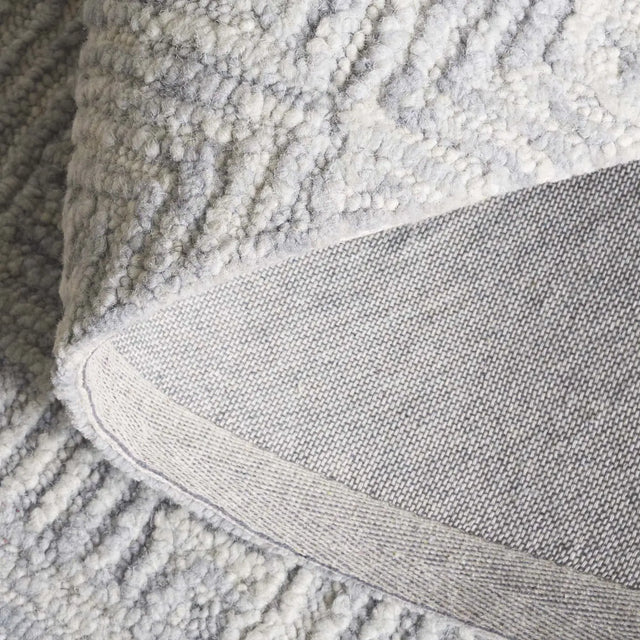 Safavieh Trace 4'-0" x 6'-0" Rug in Grey