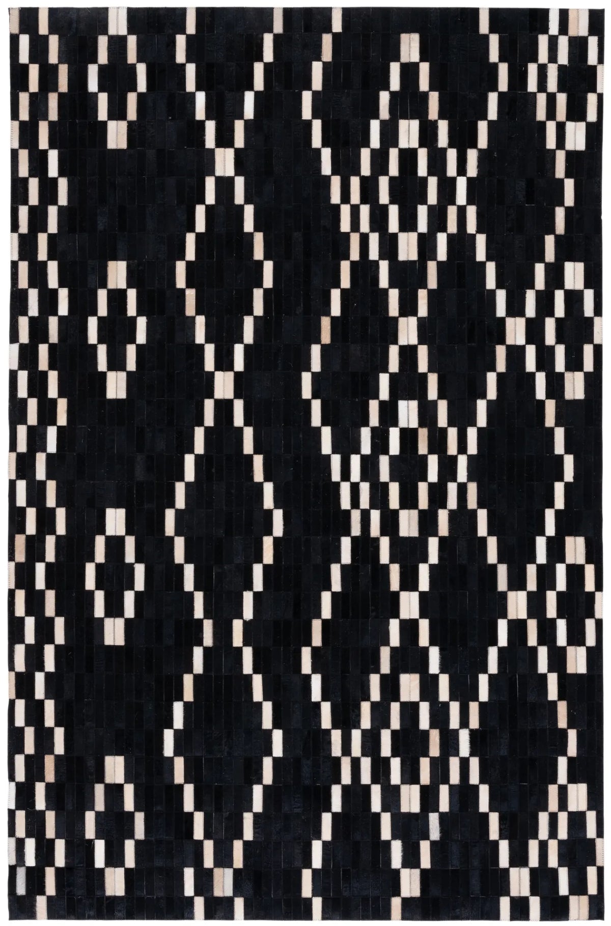 Safavieh Studio Leather 4'-0" x 6'-0" Rug in Black / Beige