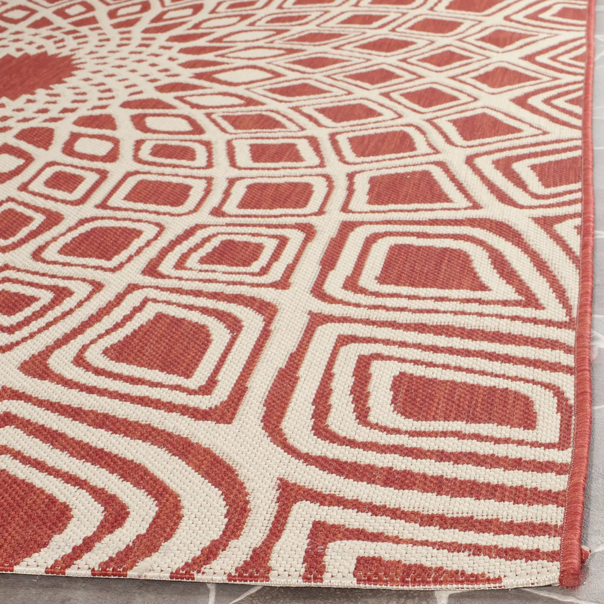 Safavieh Courtyard 4'-0" x 5'-7" Rug in Red / Beige