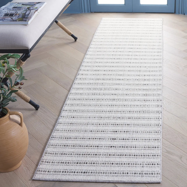 Safavieh Martha Stewart Serenity 2'-2" x 8'-0" Rug in Ivory / Charcoal