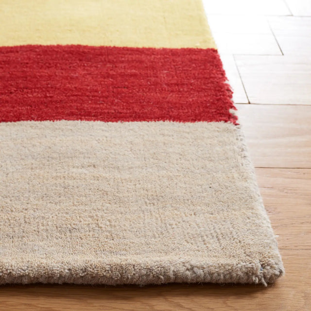 Safavieh Himalaya 4'-0" x 6'-0" Rug in Yellow / Multi