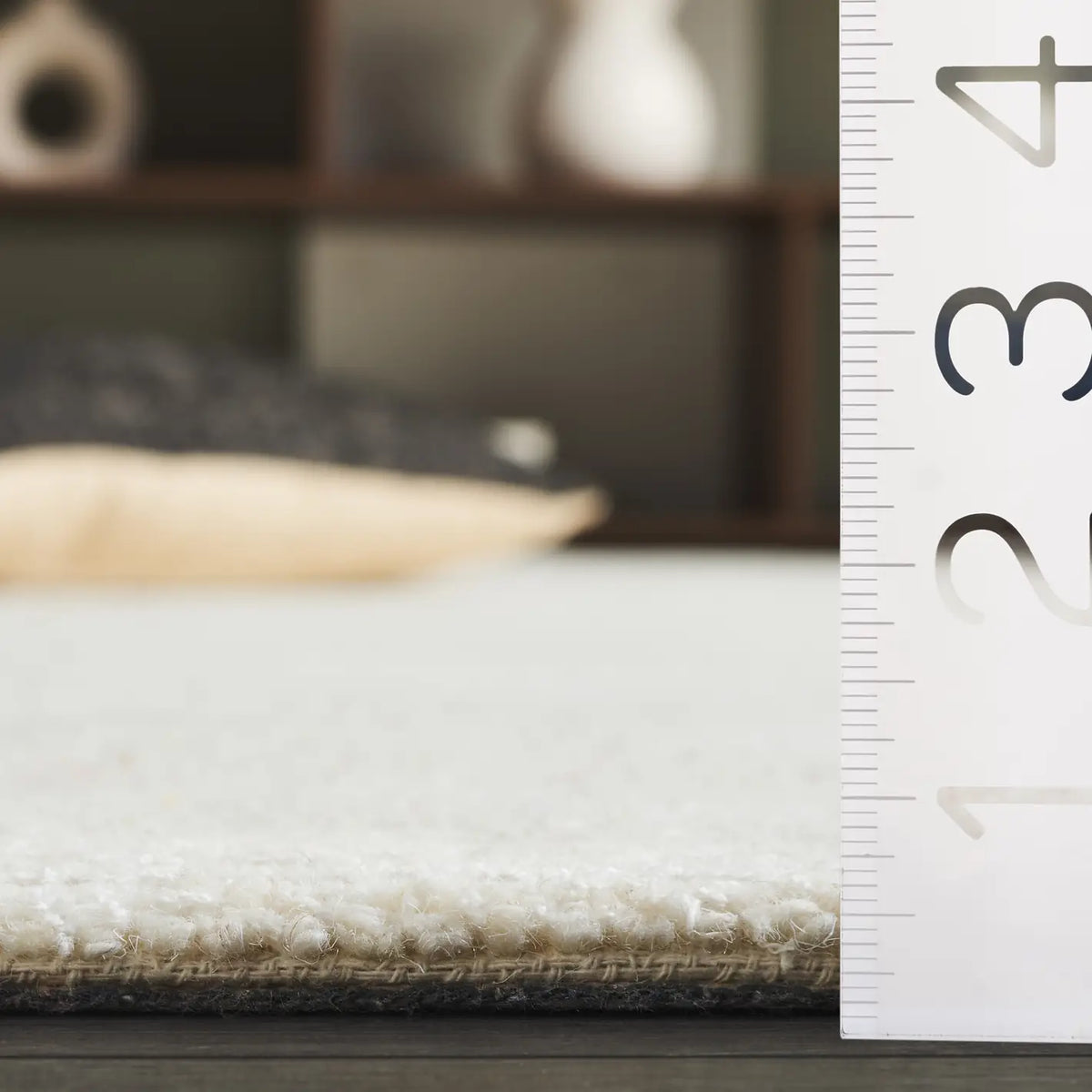 Safavieh Mirage 4'-0" x 6'-0" Rug in Ivory