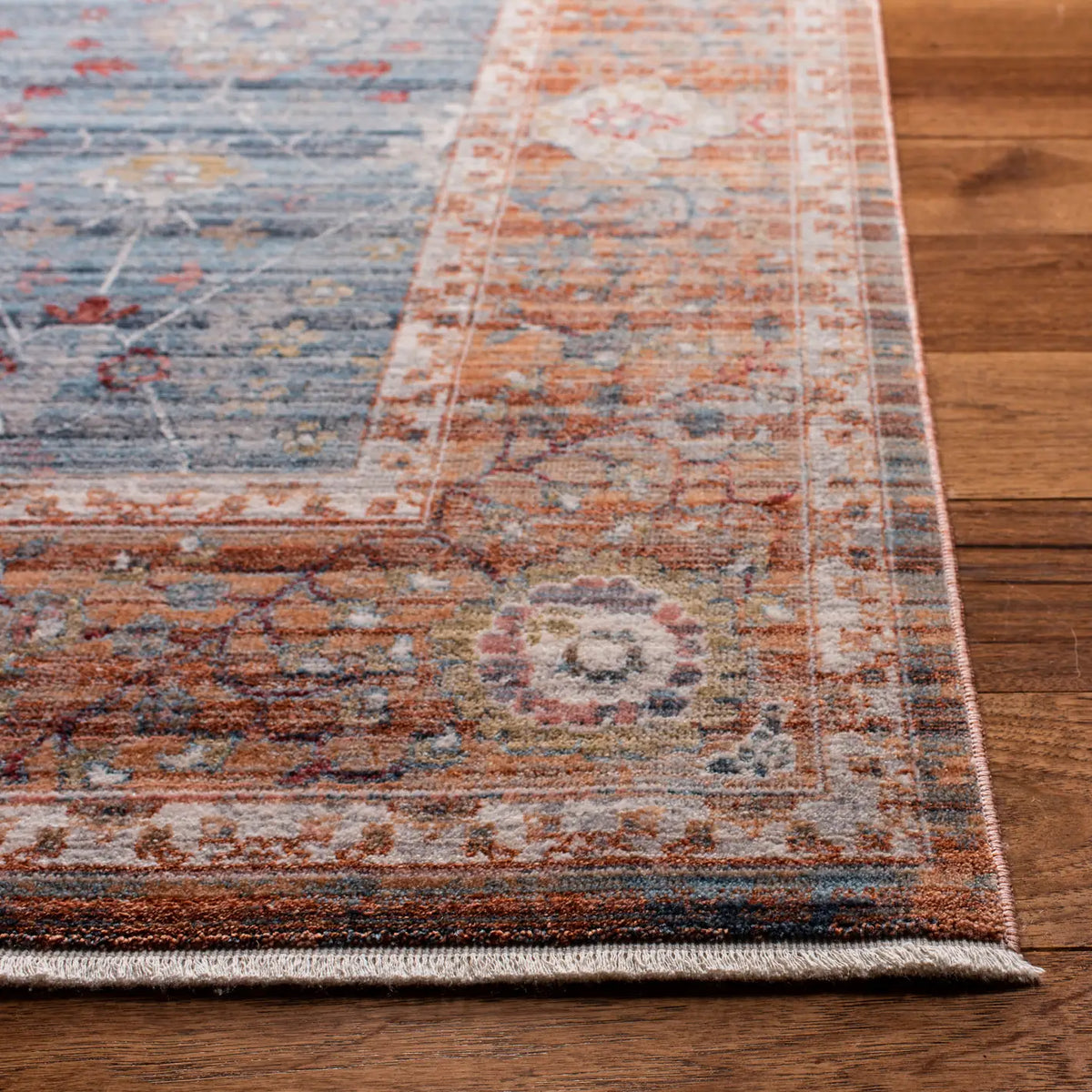 Safavieh Kenitra 600 5'-0" x 8'-0" Rug in Blue / Red
