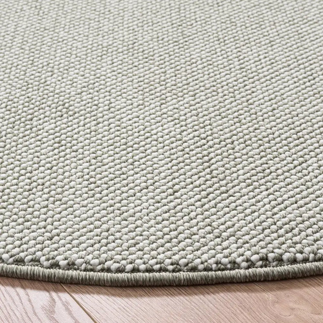 Safavieh River 6'-7" x 6'-7" Rug in Green / Ivory