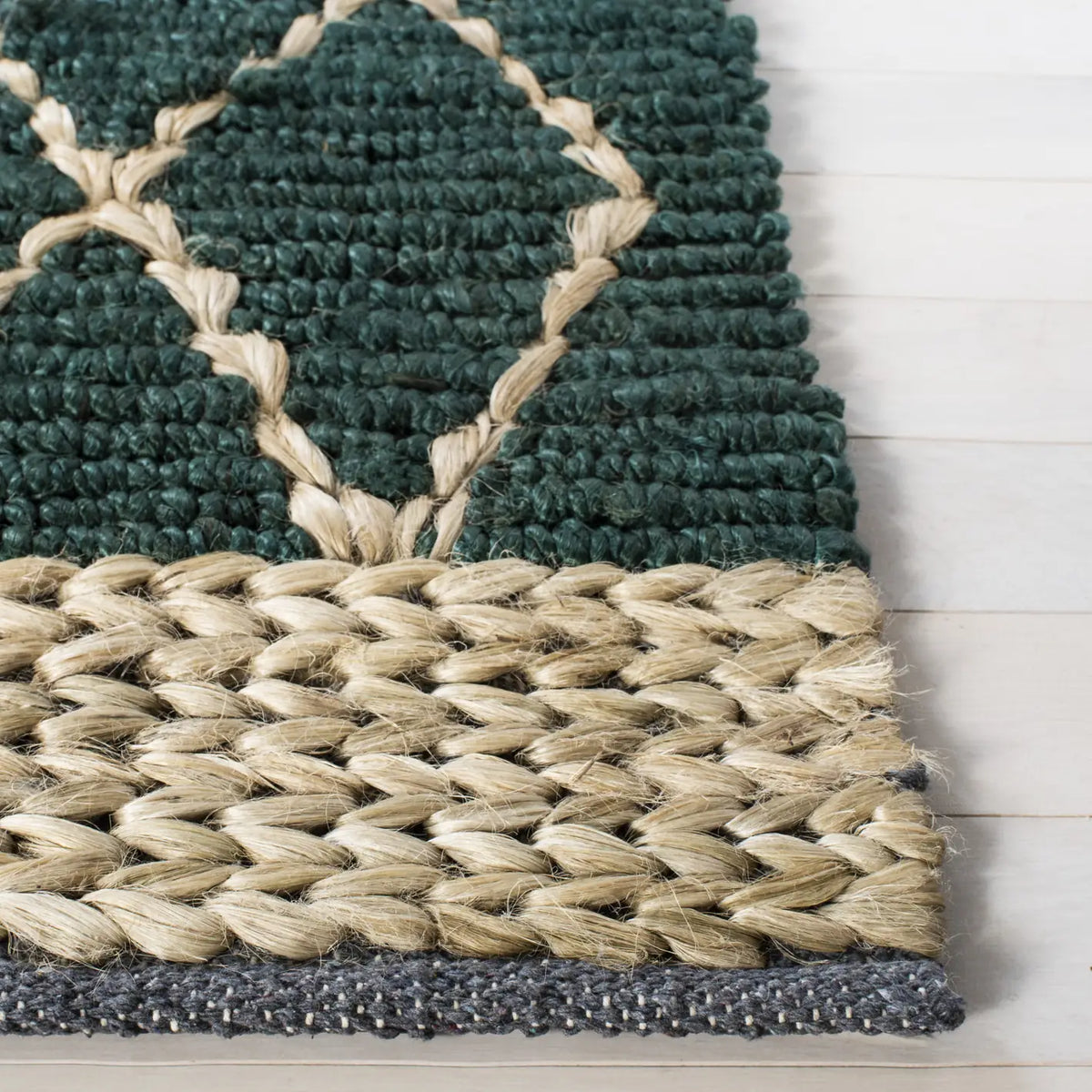 Safavieh Natural Fiber 4'-0" x 6'-0" Rug in Dark Green / Natural