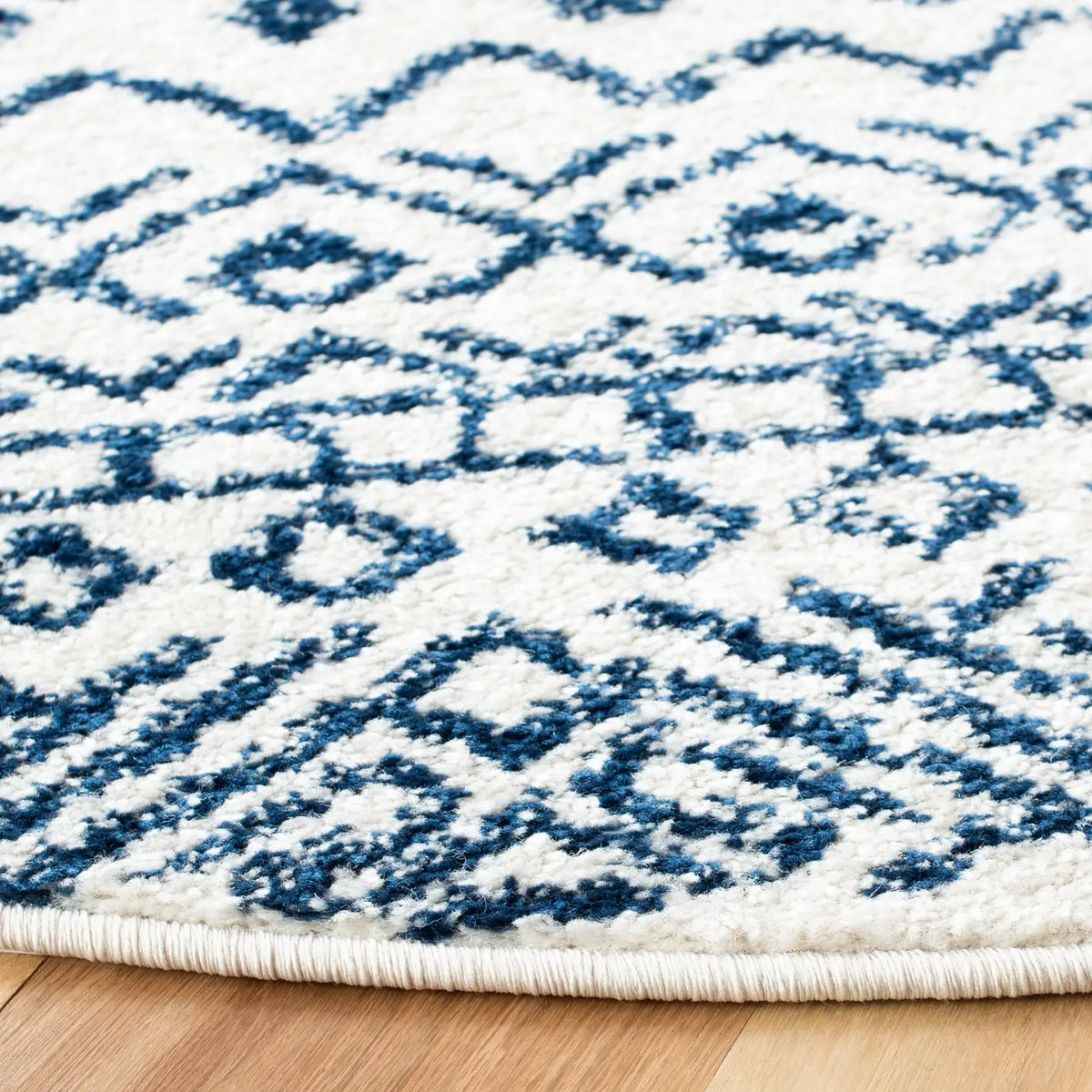 Safavieh Tulum 5'-0" x 5'-0" Rug in Ivory / Navy