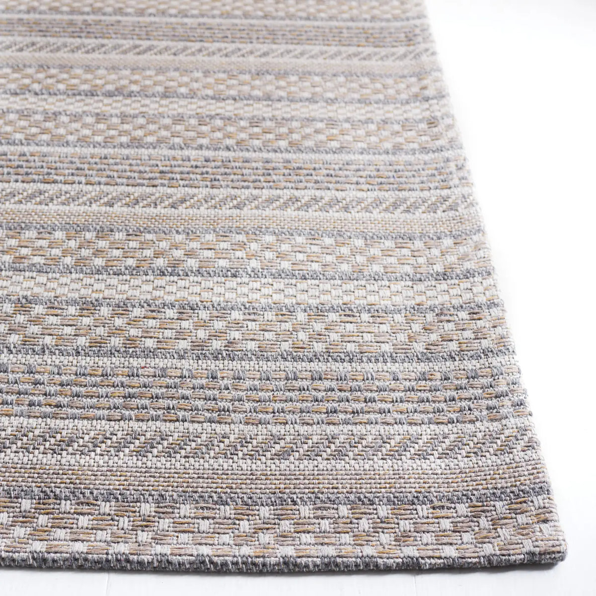 Safavieh Martha Stewart 5'-0" x 7'-0" Rug in Grey / Taupe