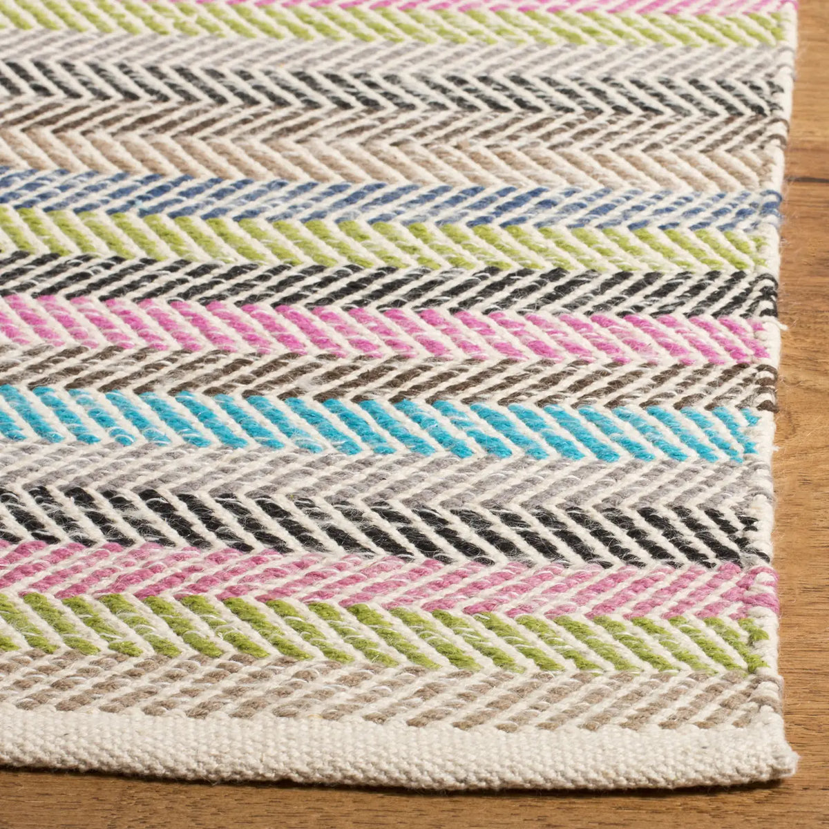 Safavieh Striped Kilim 5'-0" x 8'-0" Rug in Light Grey / Multi
