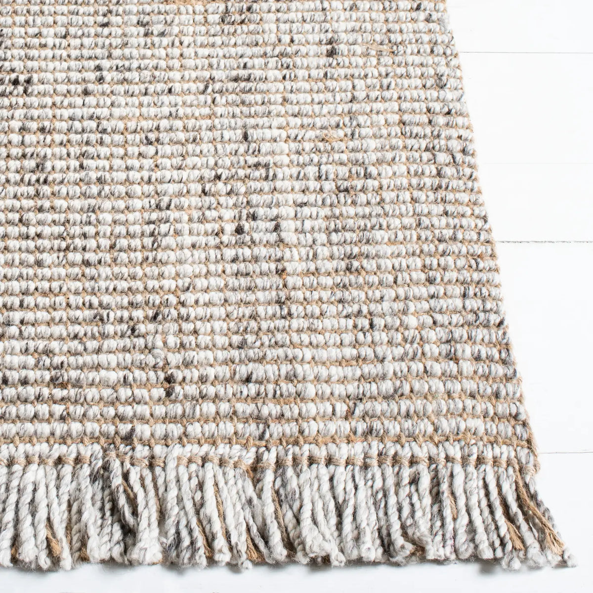 Safavieh Natural Fiber 4'-0" x 6'-0" Rug in Silver / Natural