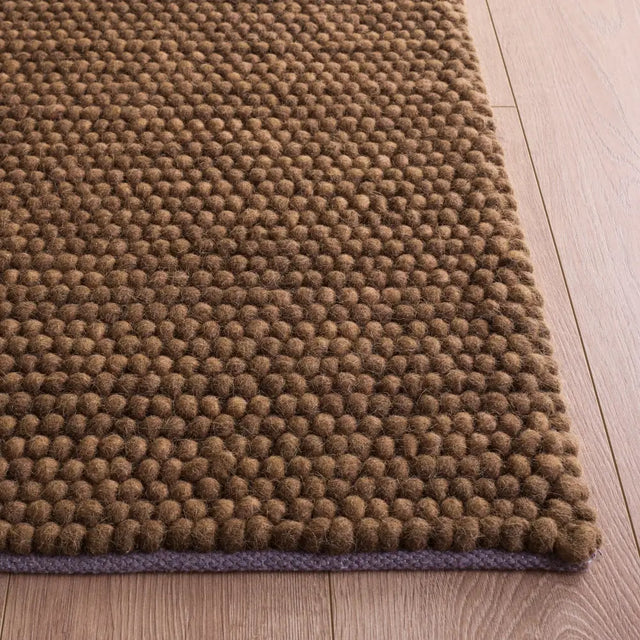 Safavieh Natura 5'-0" x 8'-0" Rug in Rust / Brown