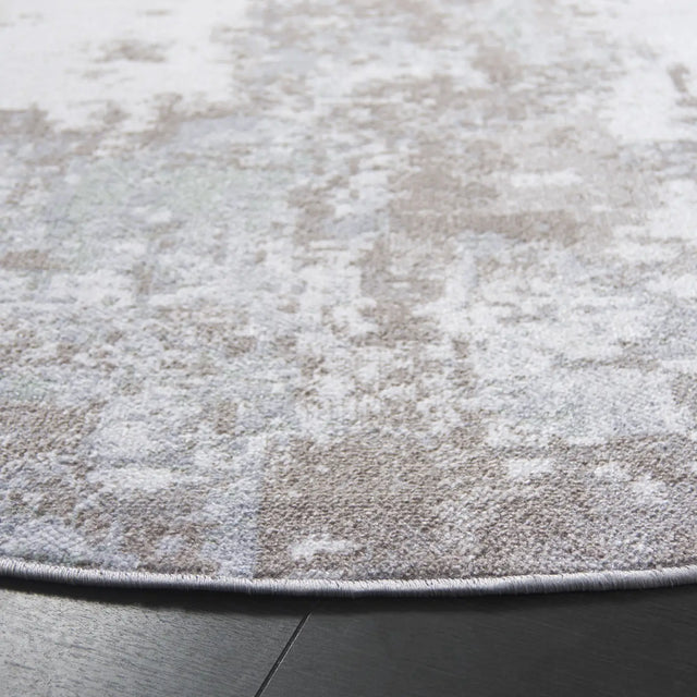 Safavieh Bayside 6'-7" x 6'-7" Rug in Green / Ivory