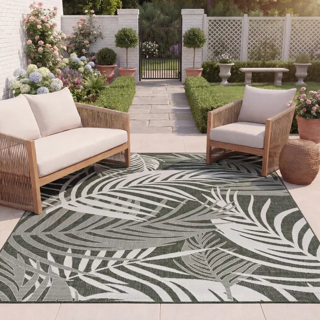 Safavieh Beach House 8'-0" x 10'-0" Rug in Green / Ivory