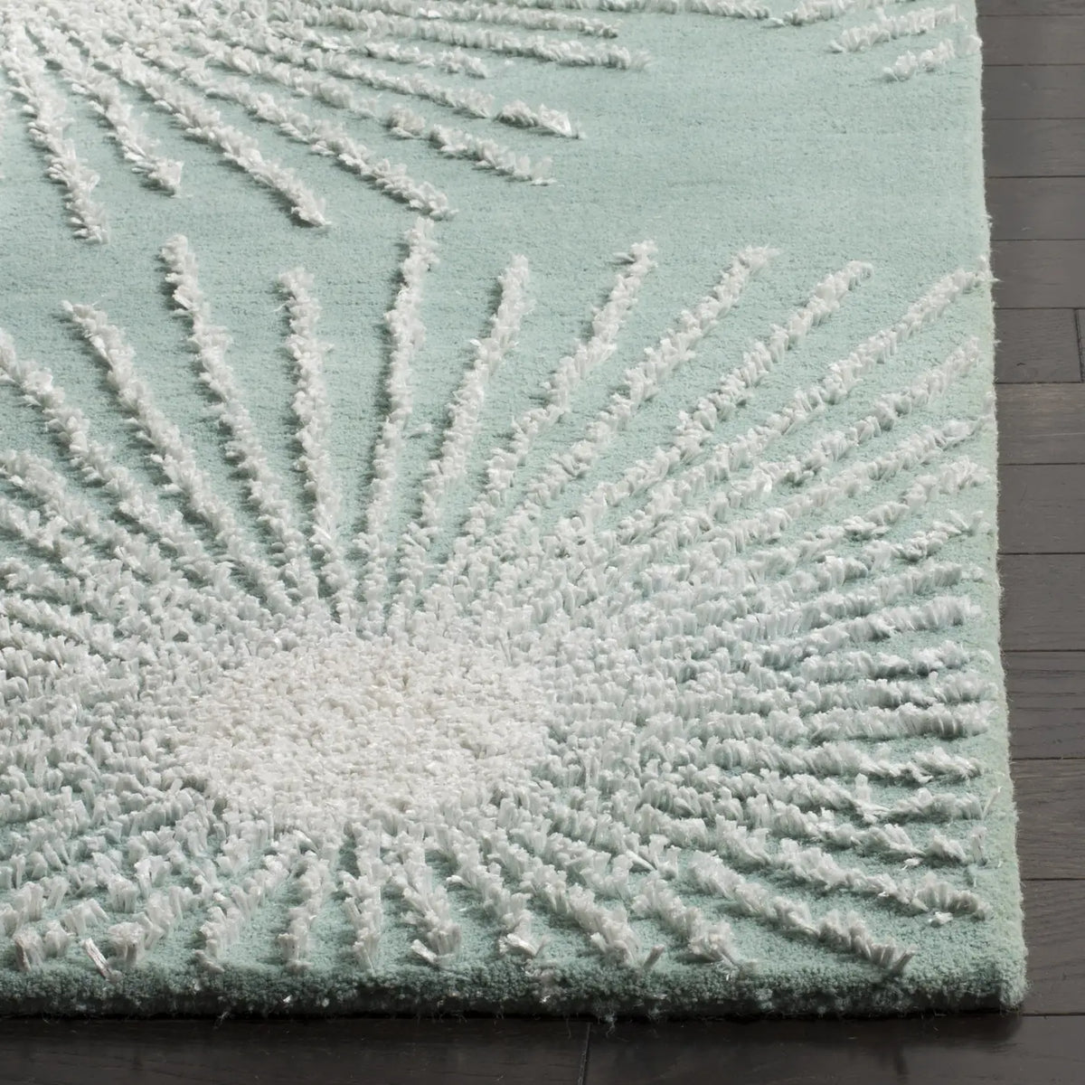 Safavieh Soho 5'-0" x 8'-0" Rug in Light Teal / Multi