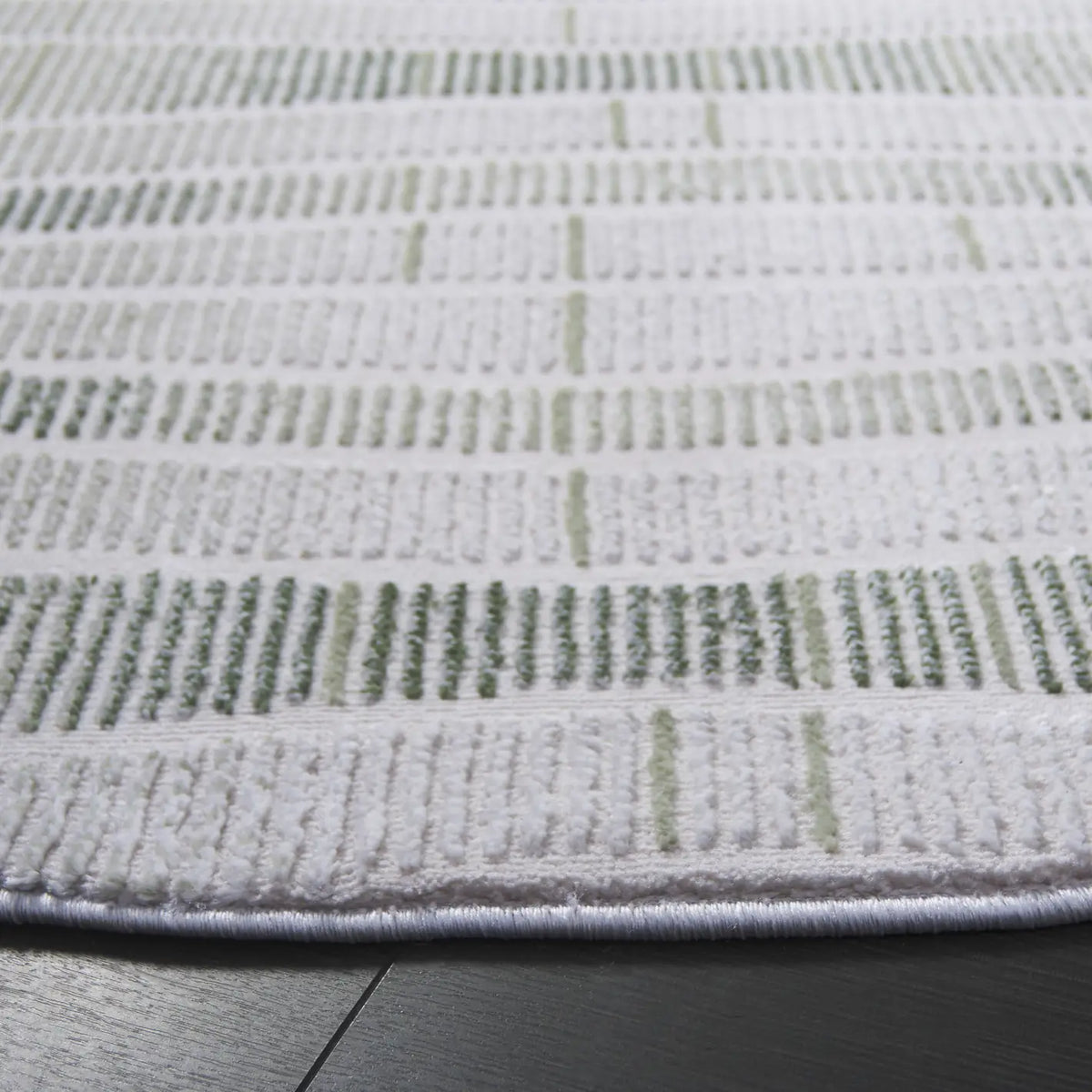 Safavieh Prestige 6'-7" x 6'-7" Rug in Ivory / Light Green