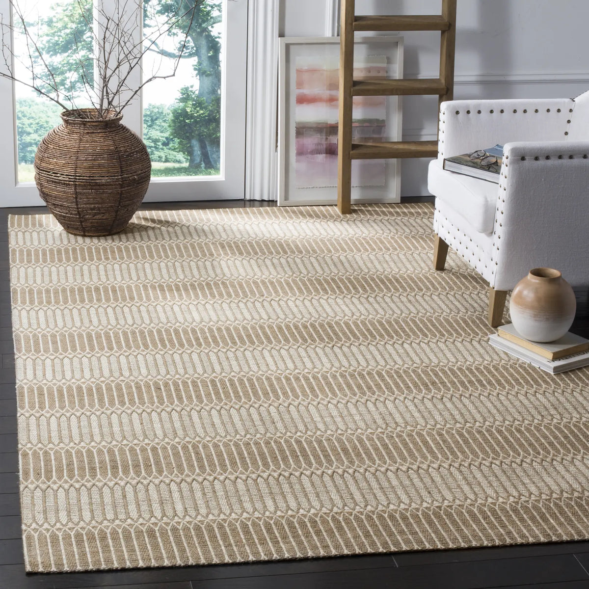 Safavieh Marbella 5'-0" x 8'-0" Rug in Brown