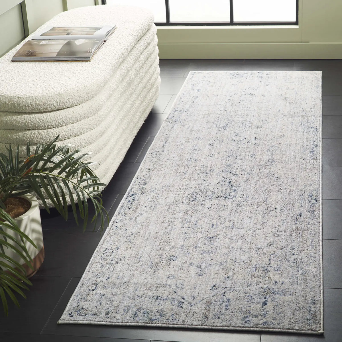 Safavieh Antique Patina 2'-4" x 8'-0" Rug in Grey / Blue