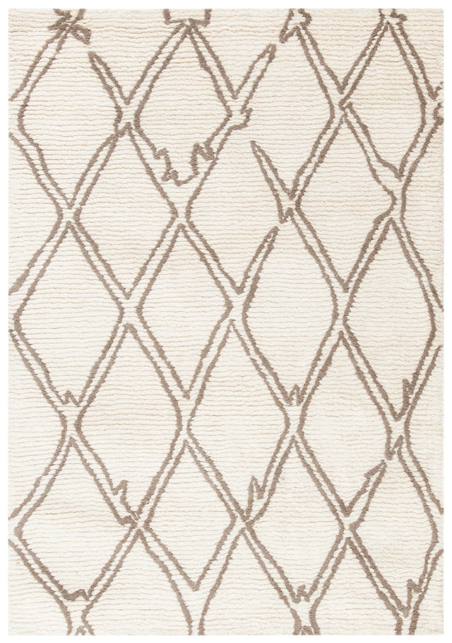 Safavieh Casablanca 4'-0" x 6'-0" Rug in Ivory / Grey