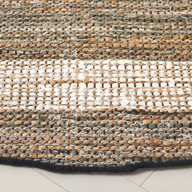 Safavieh Cape Cod 6'-0" x 6'-0" Rug in Green / Beige