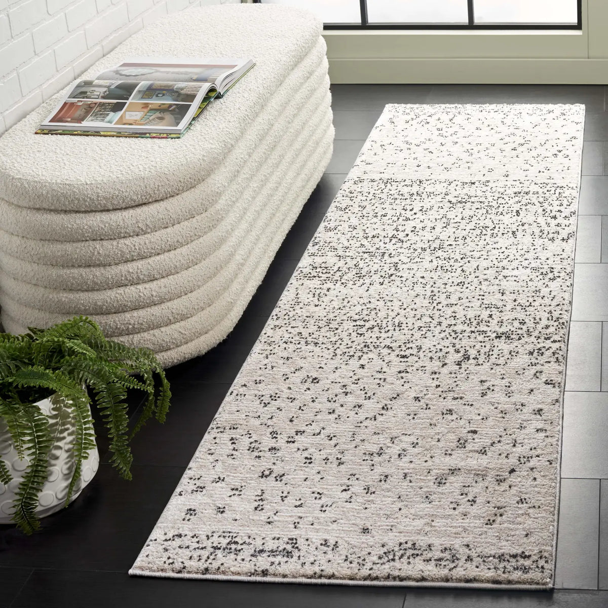 Safavieh Northport 2'-2" x 8'-0" Rug in Ivory / Charcoal