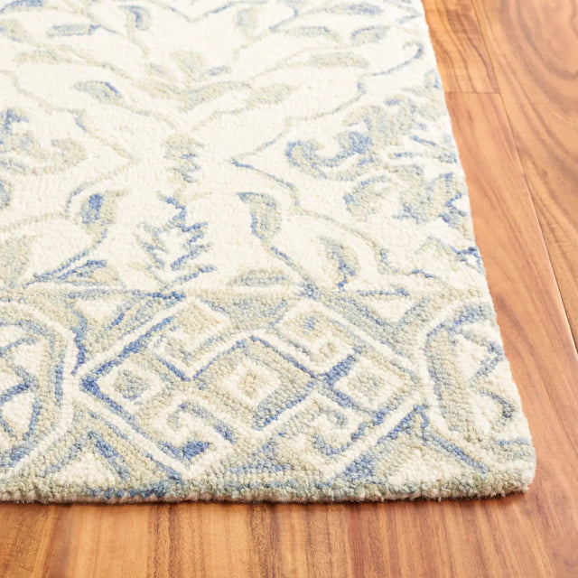 Safavieh Dip Dye 4'-0" x 6'-0" Rug in Light Blue / Ivory