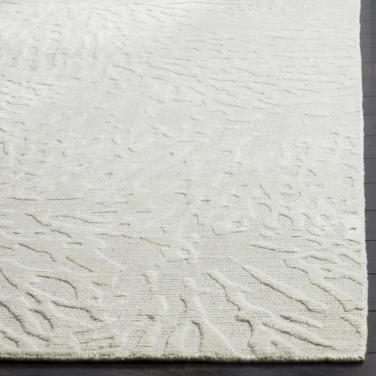 Safavieh Mirage 5'-0" x 8'-0" Rug in Light Grey