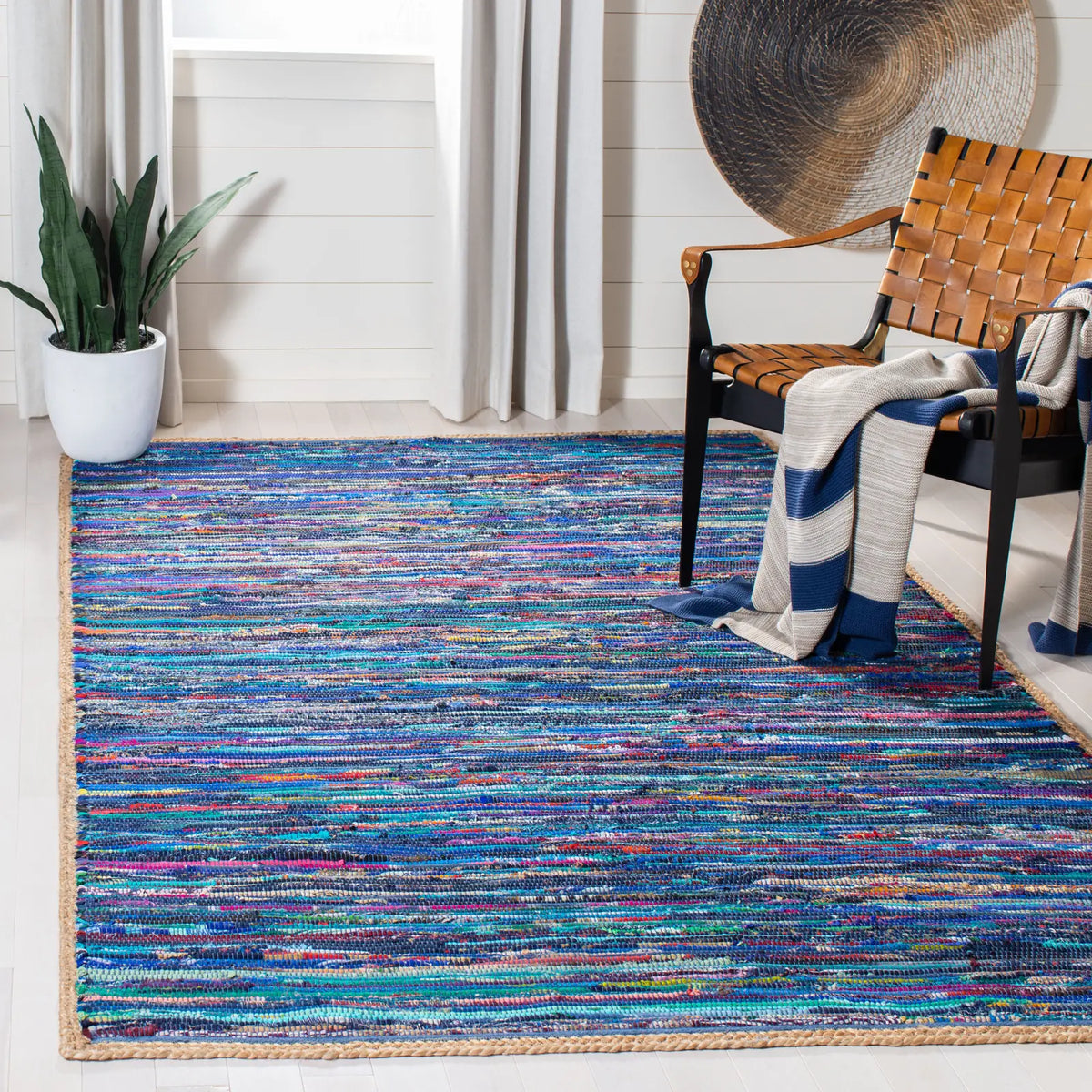 Safavieh Montauk 5'-0" x 8'-0" Rug in Blue / Natural