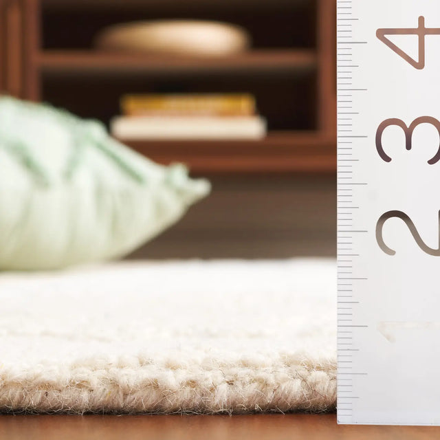 Safavieh Jardin 4'-0" x 6'-0" Rug in Ivory