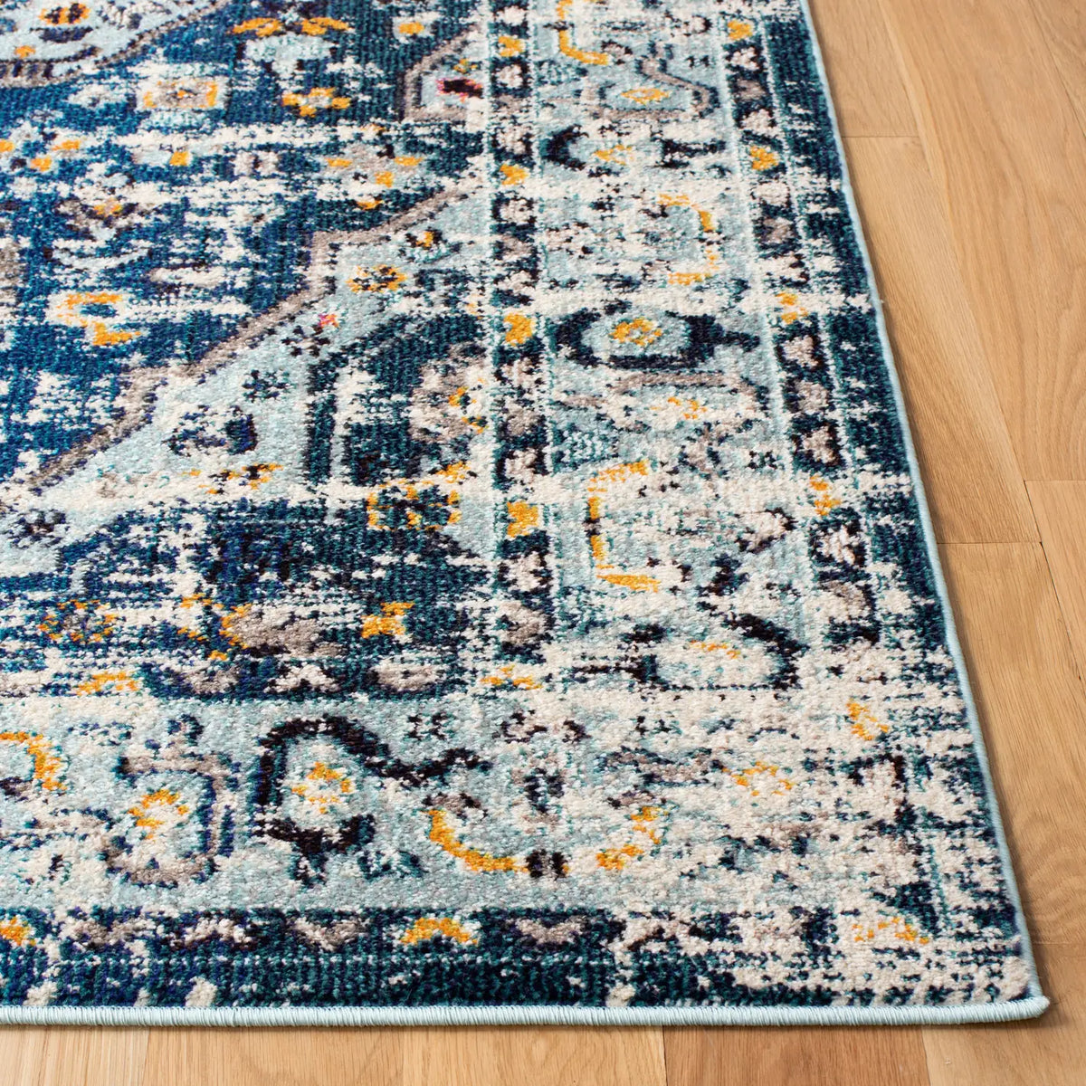 Safavieh Madison 4'-0" x 6'-0" Rug in Dark Blue / Light Blue