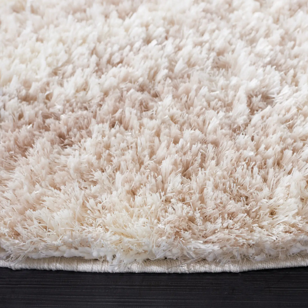 Safavieh Cloud Shag 6'-7" x 6'-7" Rug in Ivory / Grey