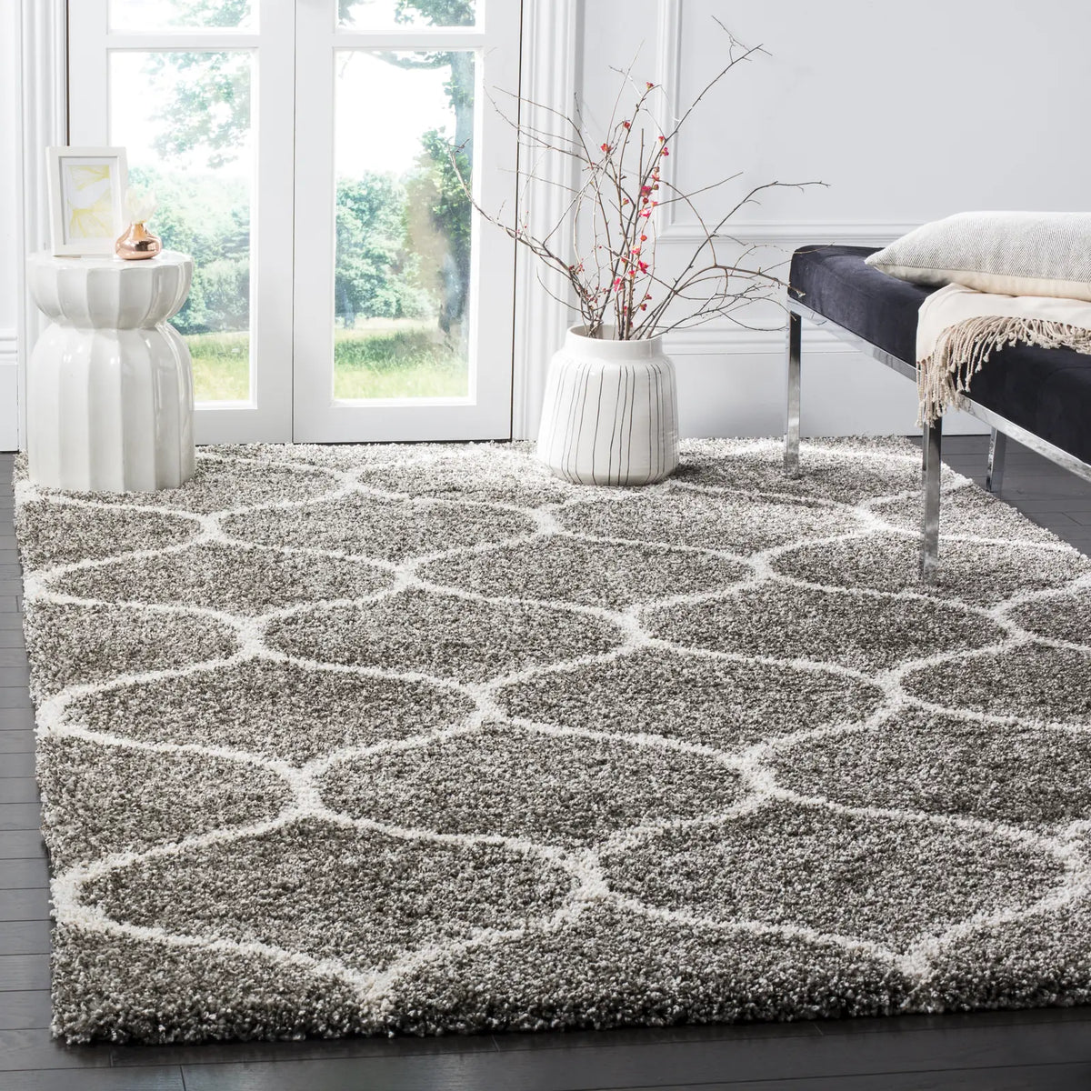 Safavieh Hudson Shag 6'-0" x 9'-0" Rug in Grey / Ivory