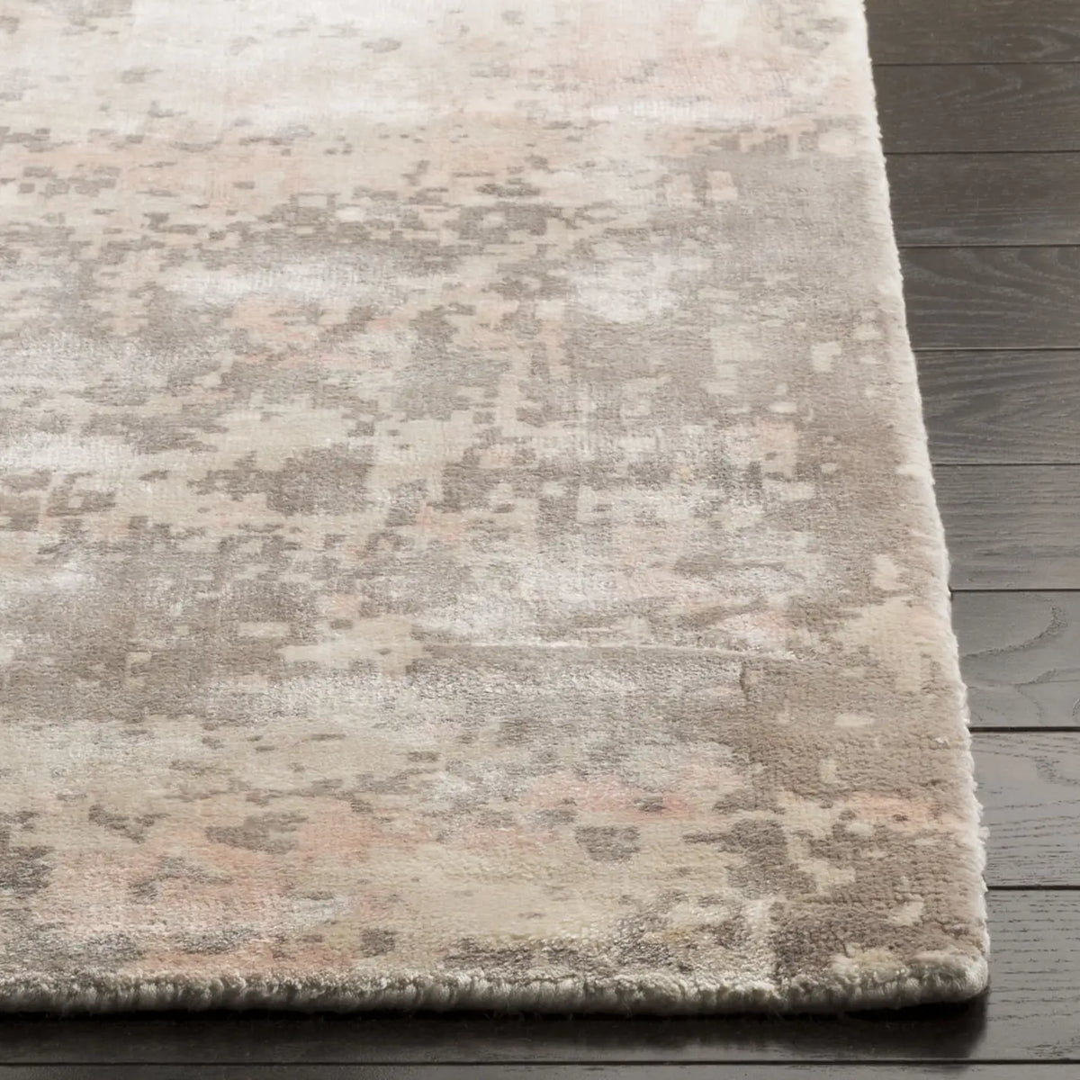 Safavieh Mirage 6'-0" x 9'-0" Rug in Pink