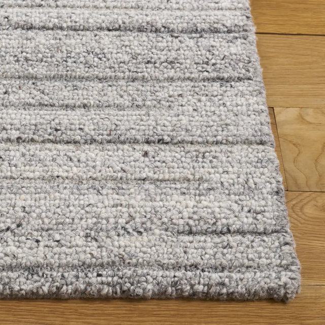 Safavieh Natura 4'-0" x 6'-0" Rug in Grey