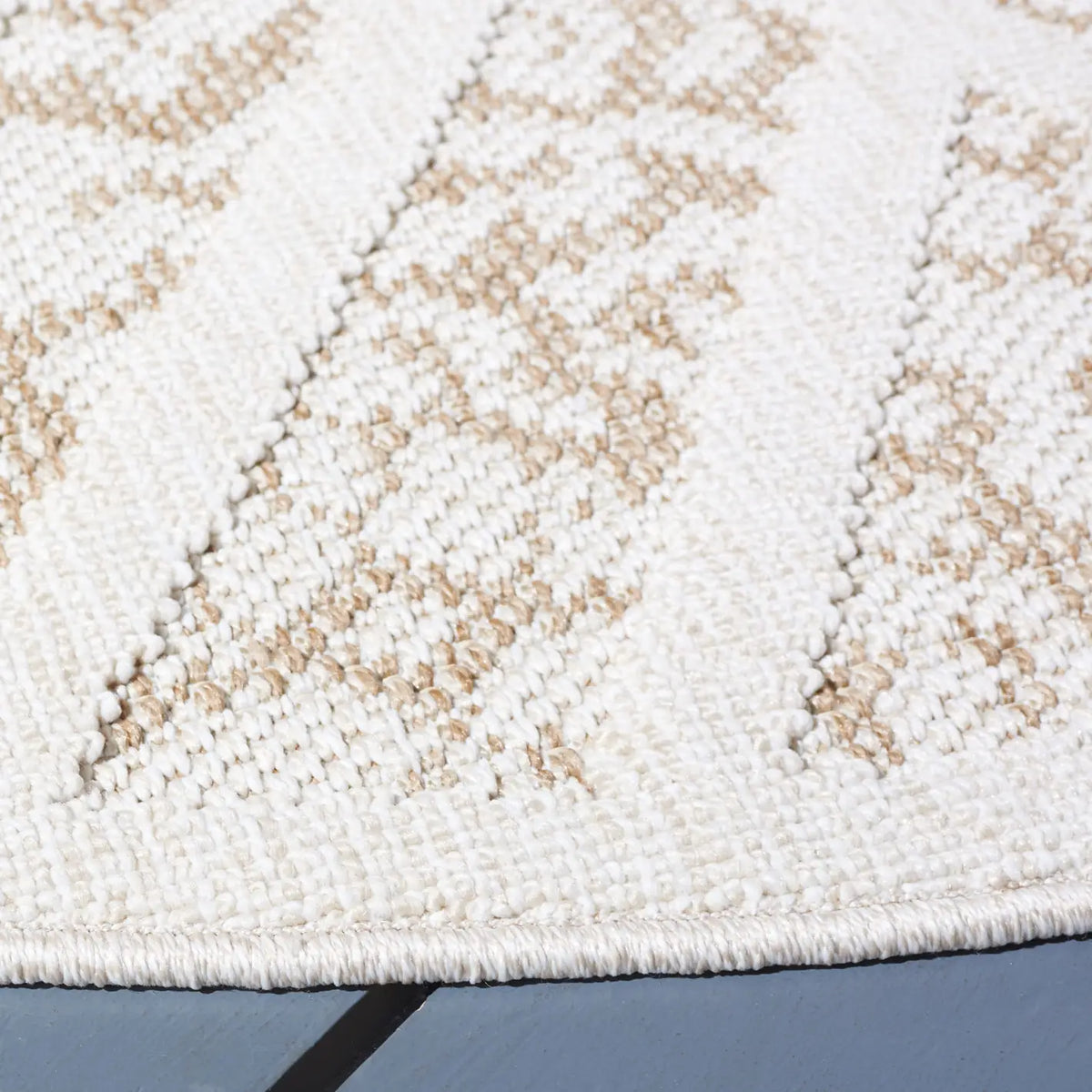 Safavieh Global 6'-7" x 6'-7" Rug in Light Beige / Brown