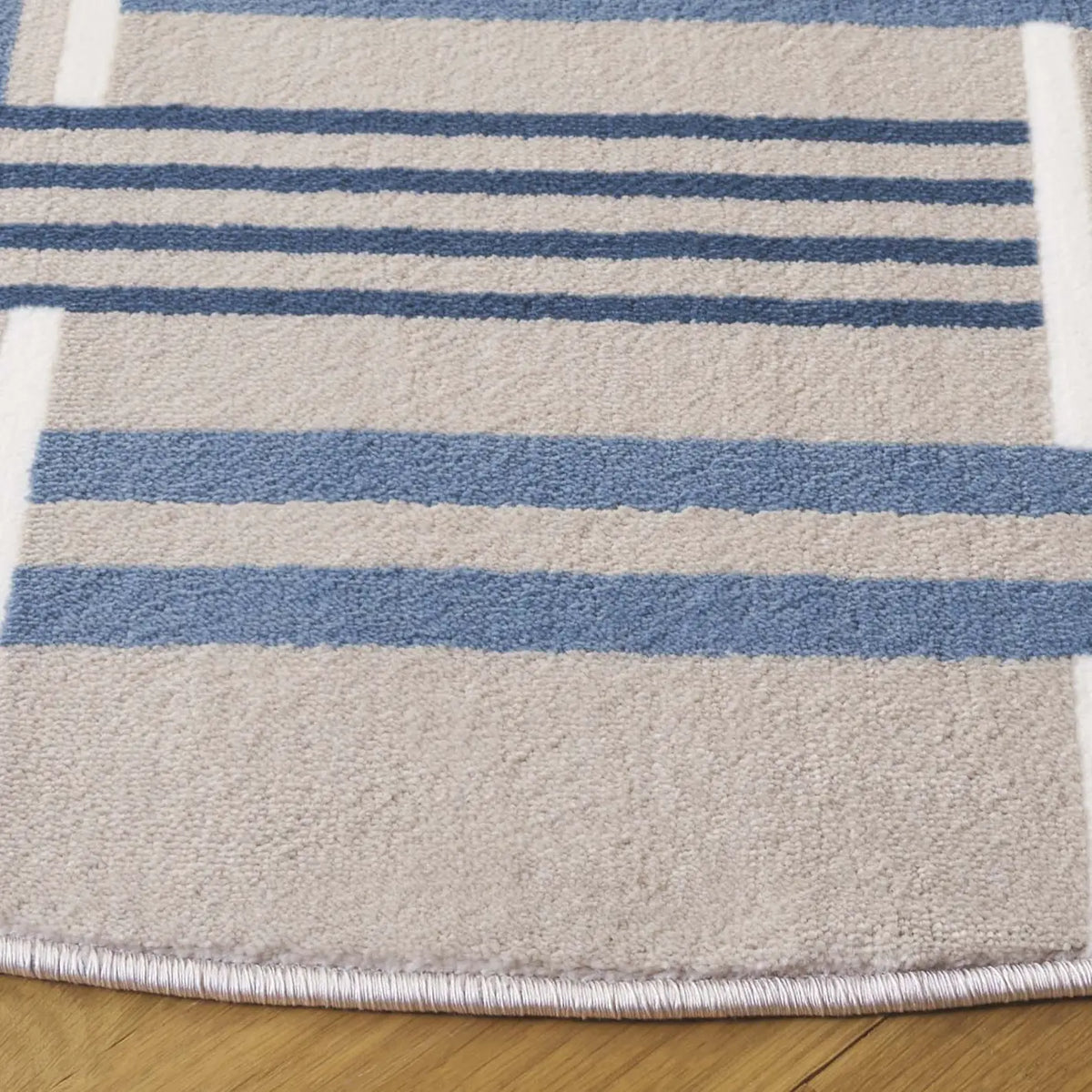 Safavieh Groove 6'-7" x 6'-7" Rug in Beige / Blue