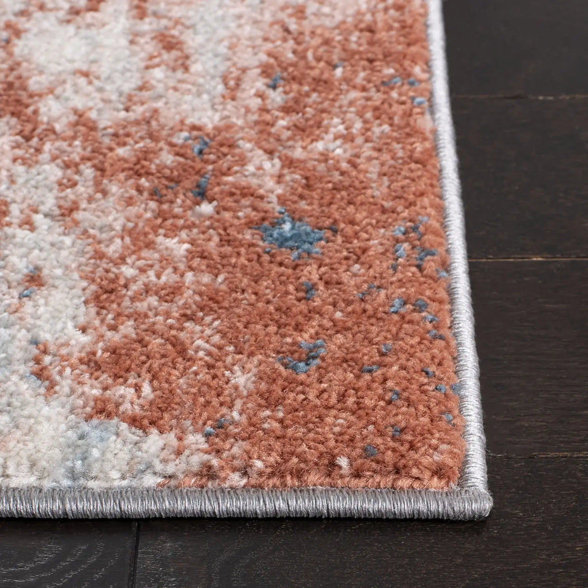 Safavieh Tulum 4'-0" x 6'-0" Rug in Ivory / Pink