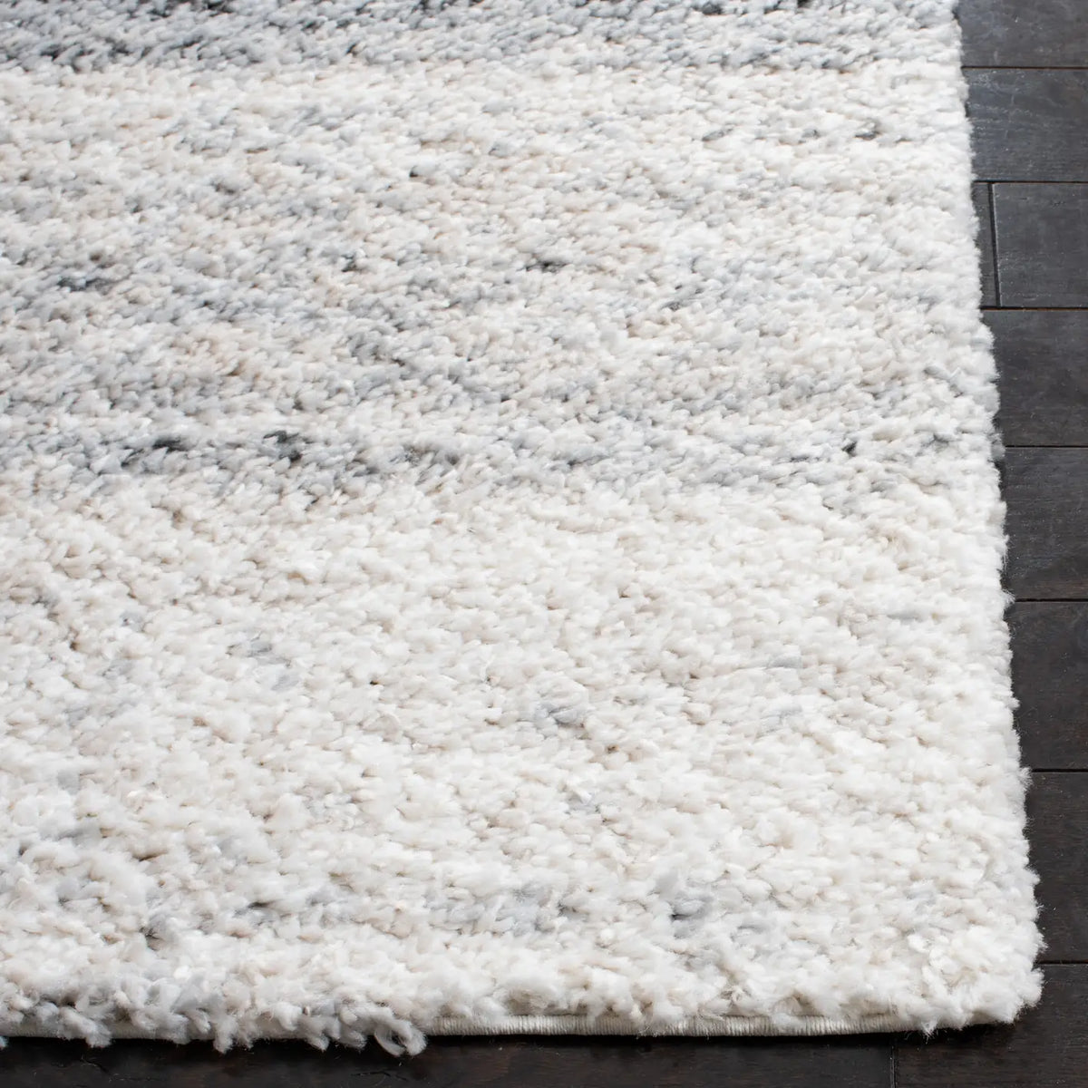 Safavieh Berber Shag 4'-5" x 6'-5" Rug in Grey / Charcoal